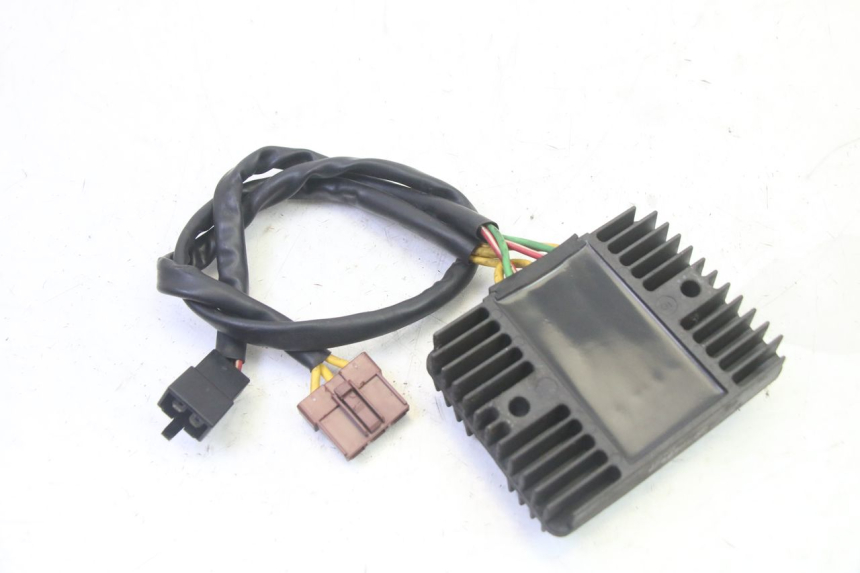 photo de REGOLATORE DI CARICA PIAGGIO MP3 RL 250 (2007 - 2010)