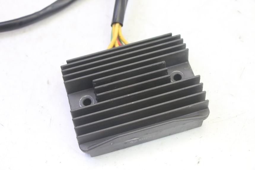 photo de REGOLATORE DI CARICA PIAGGIO MP3 RL 250 (2007 - 2010) - Dettaglio del componente