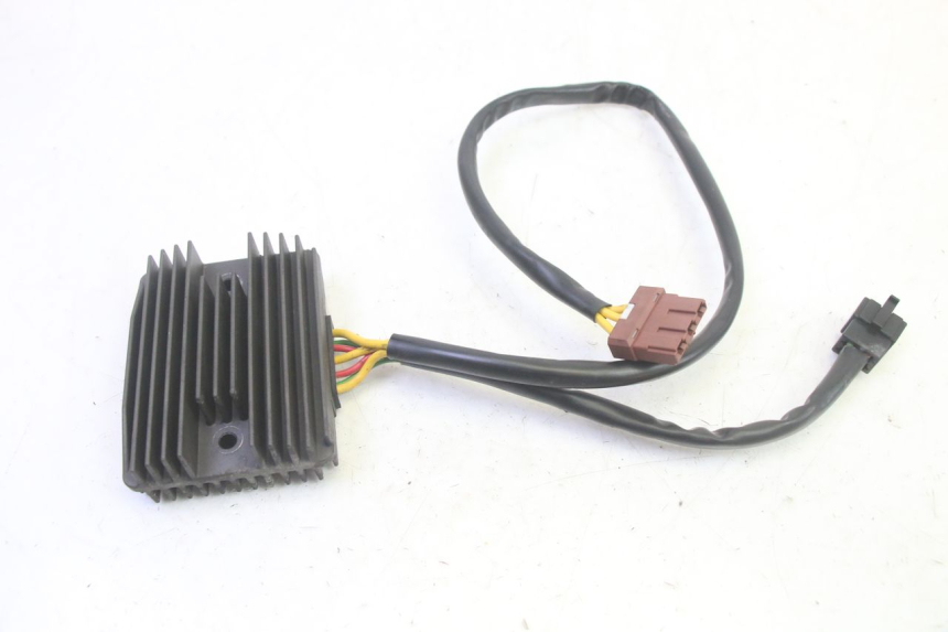 photo de REGOLATORE DI CARICA PIAGGIO MP3 RL 250 (2007 - 2010) - Zoom sullo stato d'uso