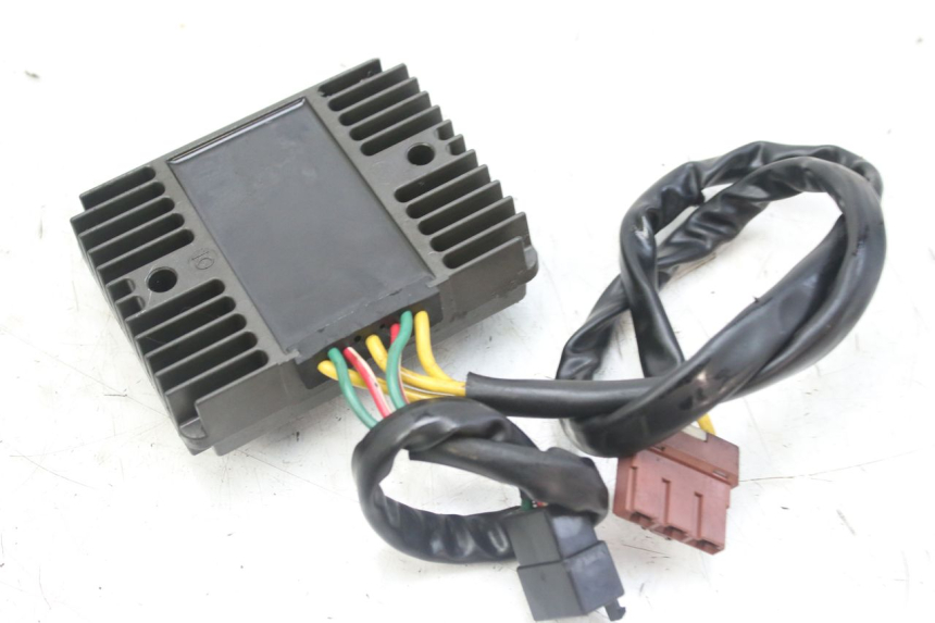photo de REGOLATORE DI CARICA PIAGGIO MP3 RL 250 (2007 - 2010)
