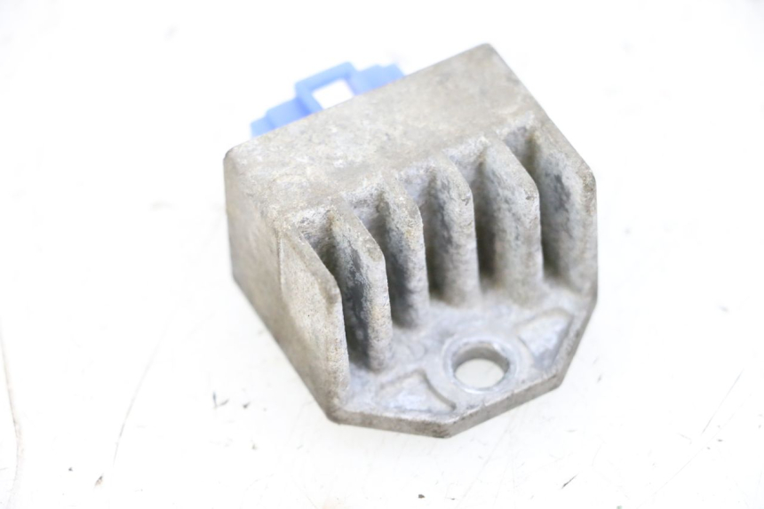 photo de REGOLATORE YAMAHA NEO'S NEOS 2T 50 (1998 - 2007) - Altra angolazione