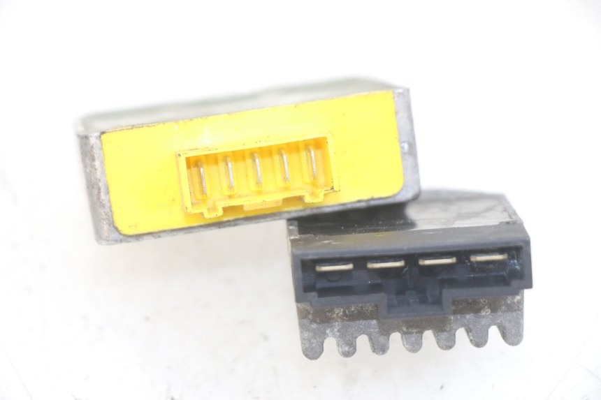 photo de REGOLATORE DI CARICA PIAGGIO NEW TYPHOON 50 (2018 - 2021)