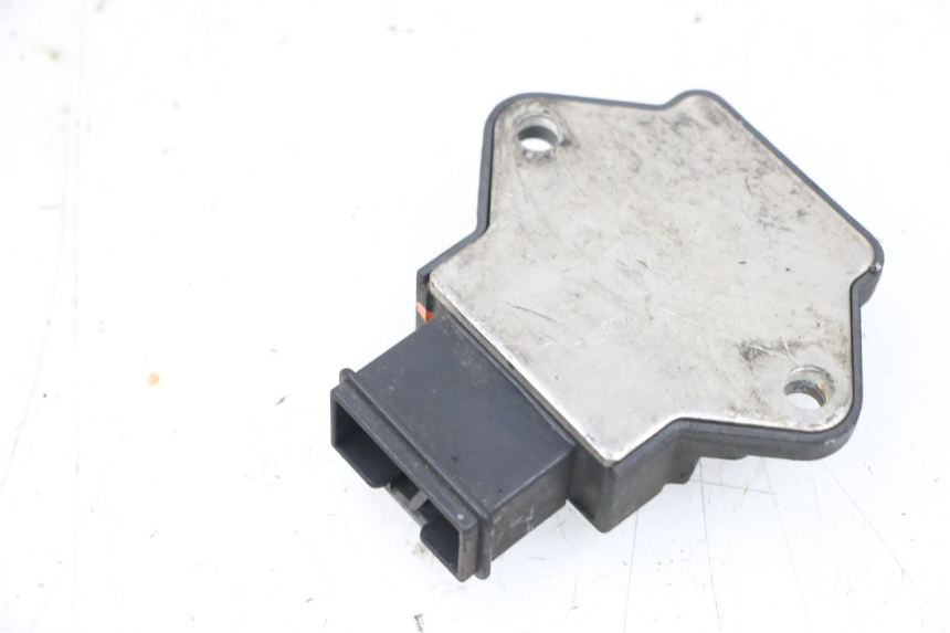 photo de REGOLATORE HONDA NSR R 125 (1994 - 2003) - Zoom sullo stato d'uso