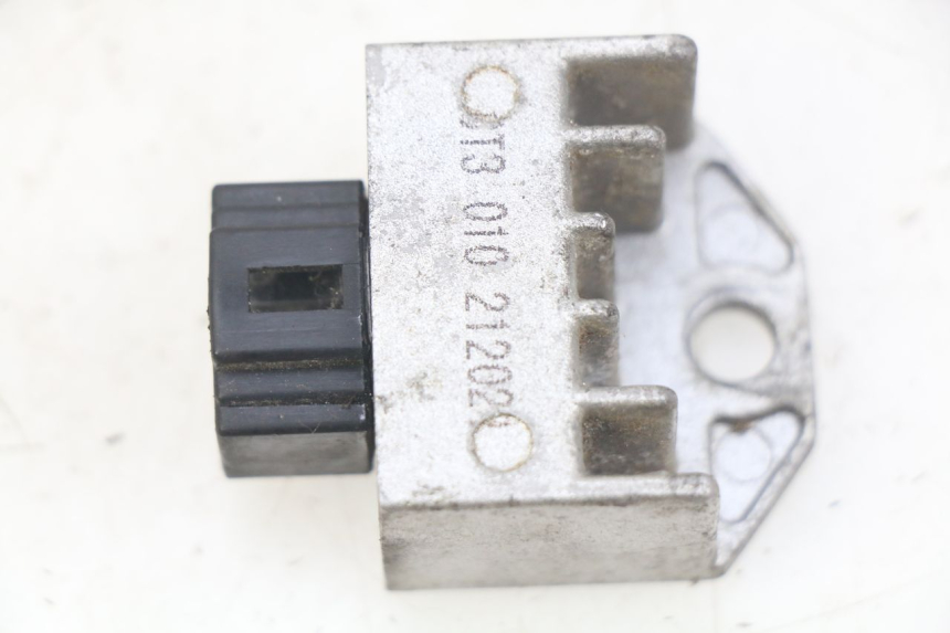 photo de REGOLATORE DI CARICA PEUGEOT KISBEE 4T 50 (2010 - 2017)