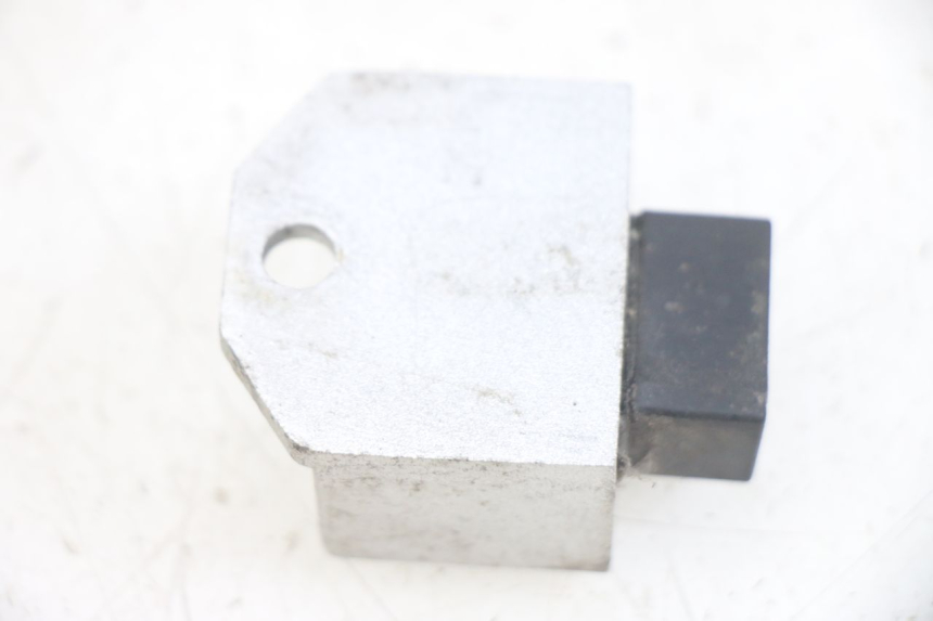 photo de REGOLATORE DI CARICA PEUGEOT KISBEE 4T 50 (2010 - 2017)