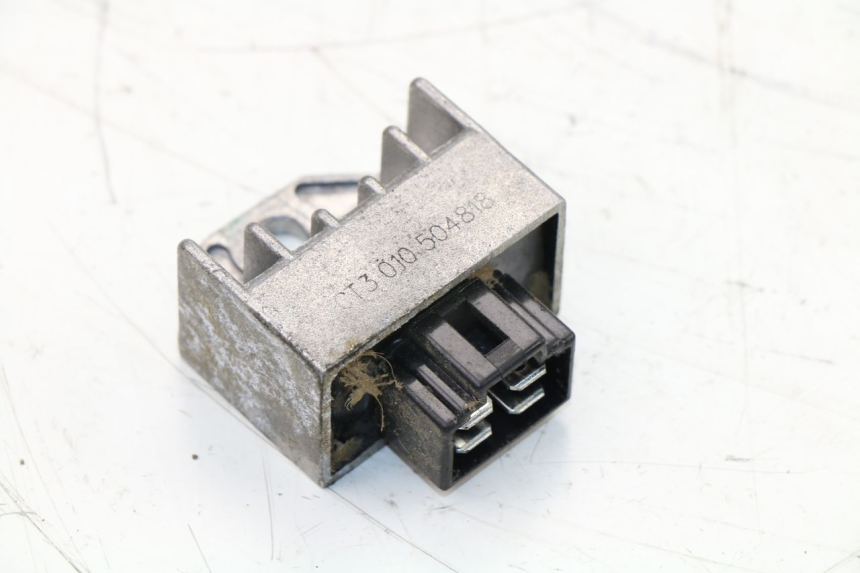 photo de REGOLATORE DI CARICA PEUGEOT KISBEE 4T 50 (2010 - 2017)