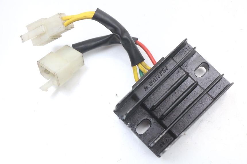 photo de REGOLATORE PEUGEOT STREETZONE I 2T 50 (2018 - 2020)