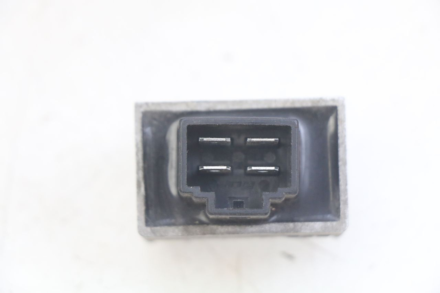 photo de REGOLATORE DI CARICA PEUGEOT TWEET 4T 50 (2010 - 2014)