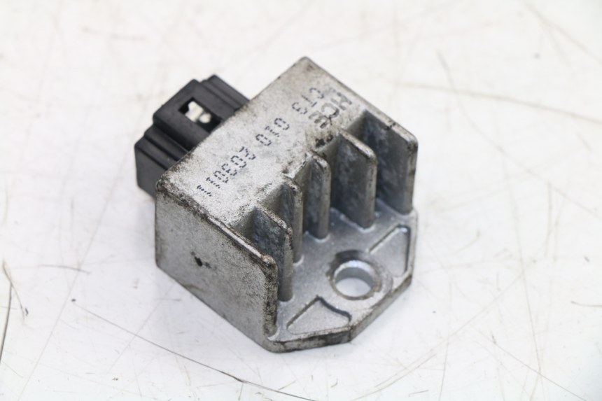 photo de REGOLATORE DI CARICA PEUGEOT TWEET 4T 50 (2010 - 2014)