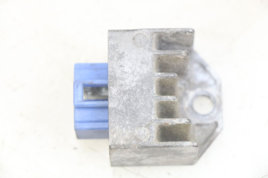 photo de REGOLATORE DI CARICA PEUGEOT XP6 50 (2006 - 2011)