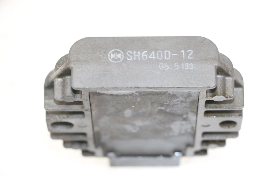 photo de REGOLATORE DI CARICA PIAGGIO MP3 125 (2006 - 2014)