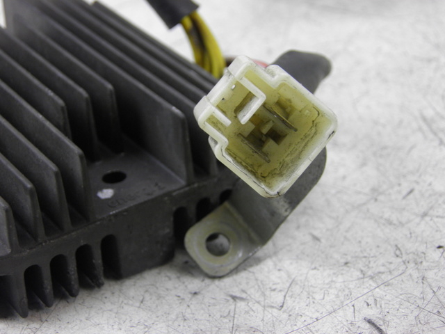 photo de REGOLATORE PIAGGIO MP3 LT 300 (2010 - 2016)