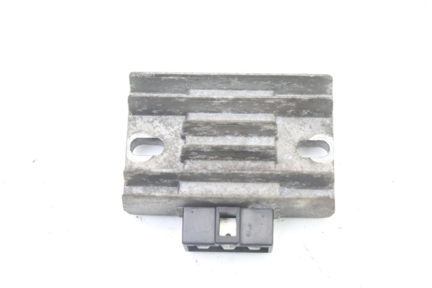 photo de REGOLATORE DI CARICA PIAGGIO VESPA GRANTURISMO 125 (2003 - 2007)
