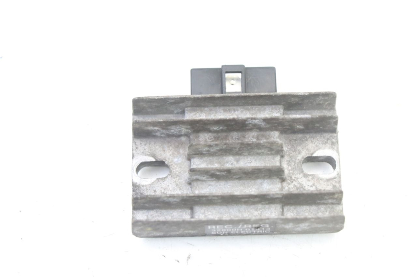 photo de REGOLATORE DI CARICA PIAGGIO VESPA GRANTURISMO 125 (2003 - 2007)
