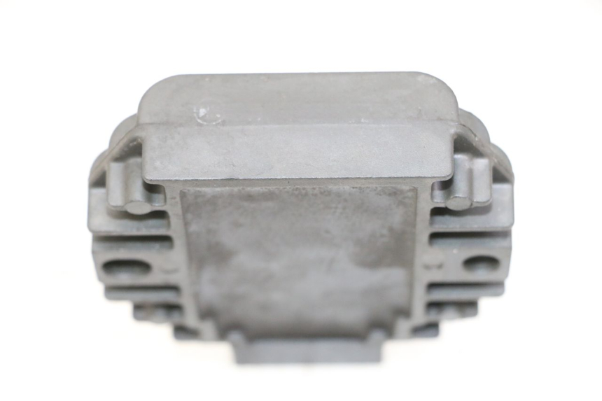 photo de REGOLATORE PIAGGIO VESPA LX 150 (2005 - 2013)