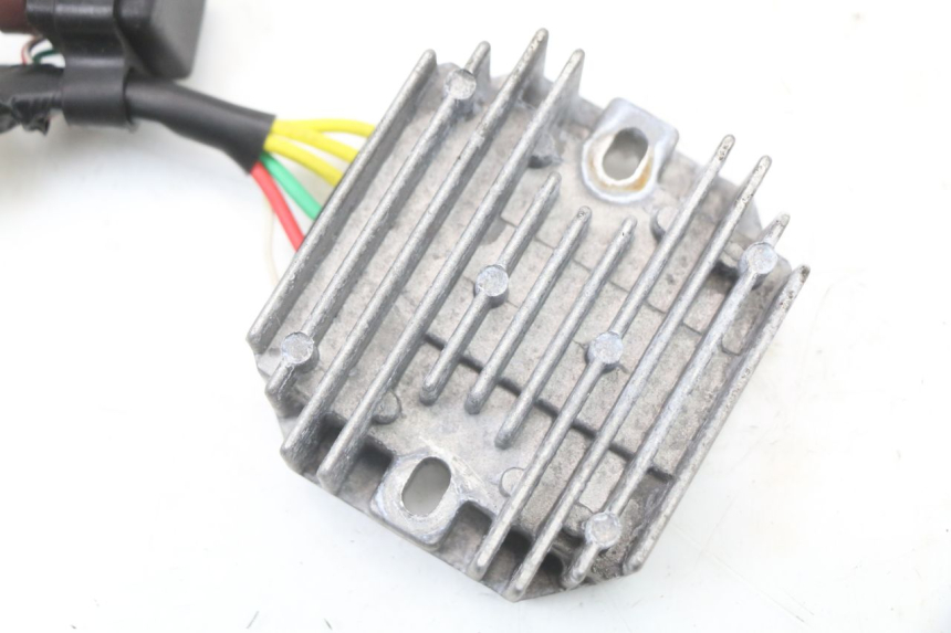 photo de REGOLATORE PIAGGIO VESPA PRIMAVERA 4T 50 (2021 - 2024)