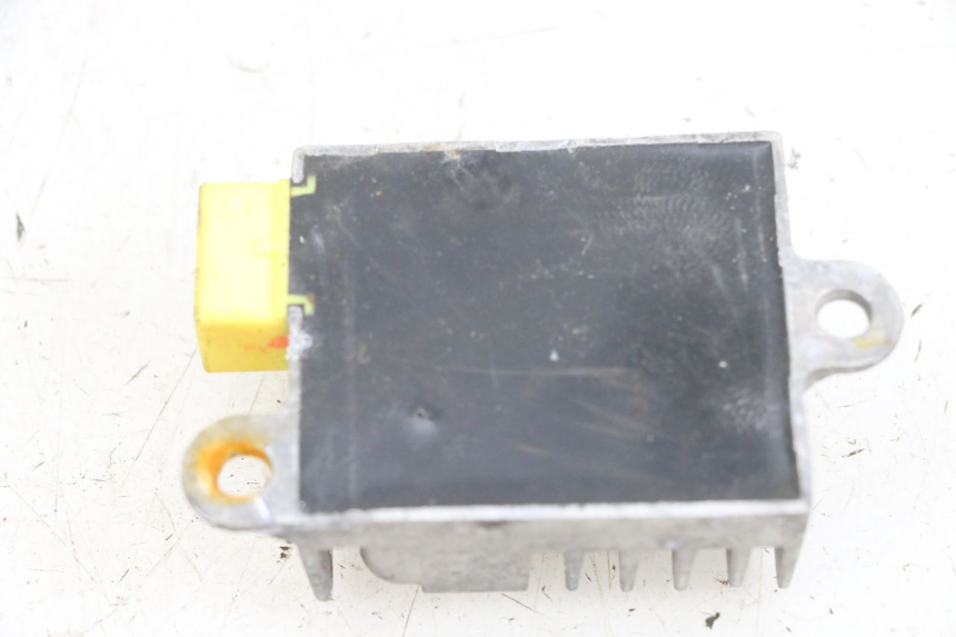 photo de REGOLATORE EFUN PUSA 1 - Primo piano tecnico