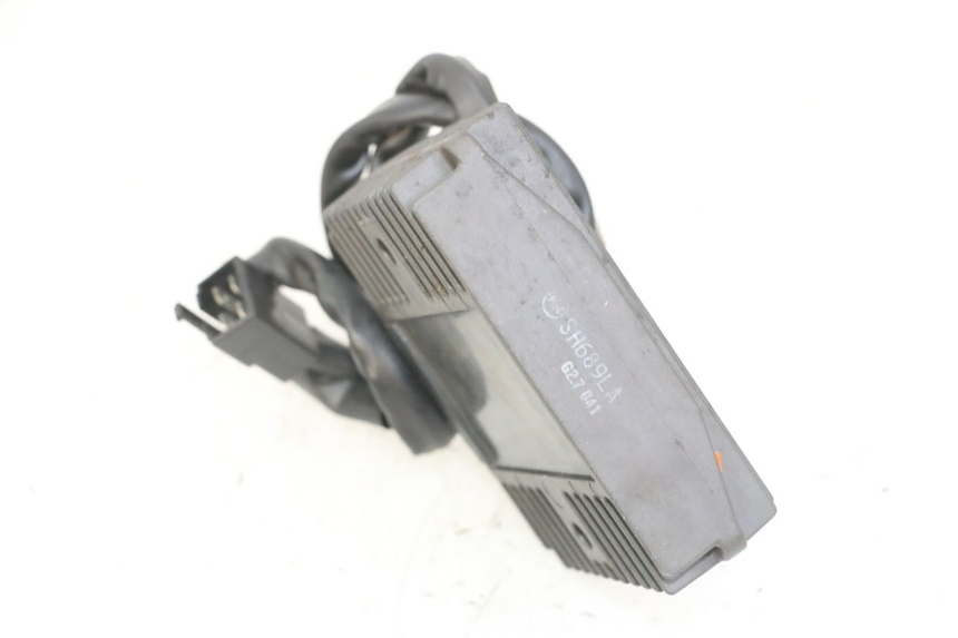 photo de REGOLATORE PEUGEOT SATELIS 125 (2013 - 2018)