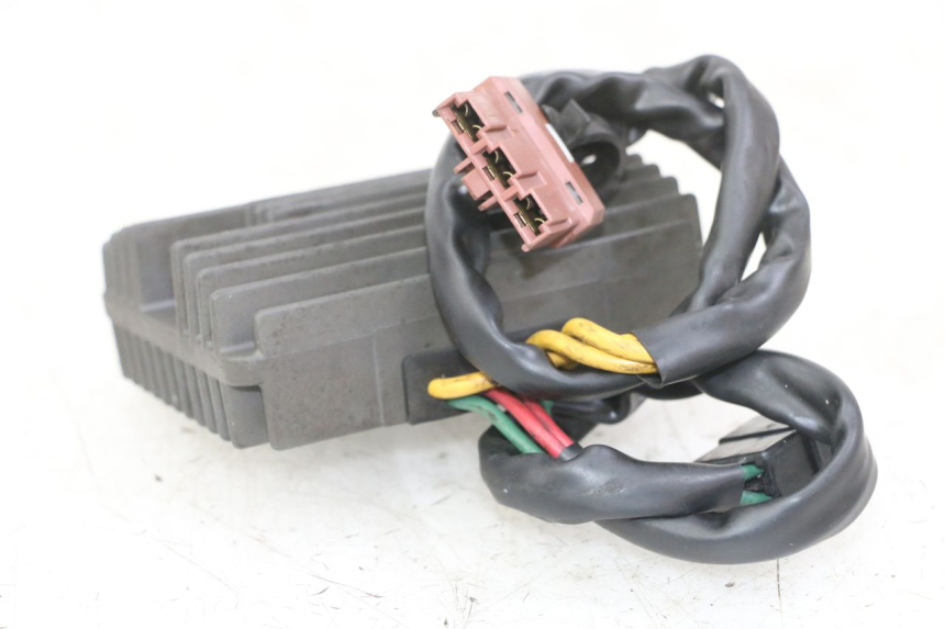 photo de REGOLATORE PEUGEOT SATELIS 125 (2013 - 2018)