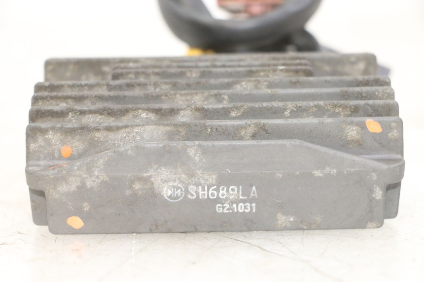 photo de REGOLATORE PEUGEOT SATELIS 125 (2013 - 2018)