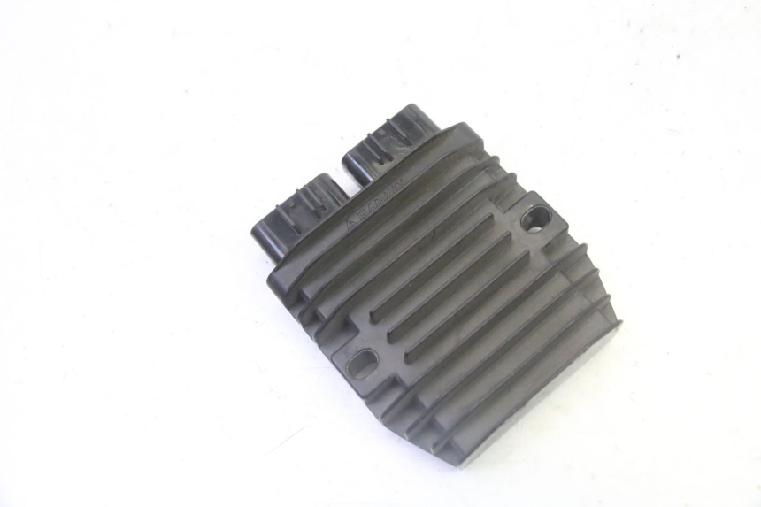 photo de REGOLATORE PEUGEOT SATELIS 125 (2013 - 2018)