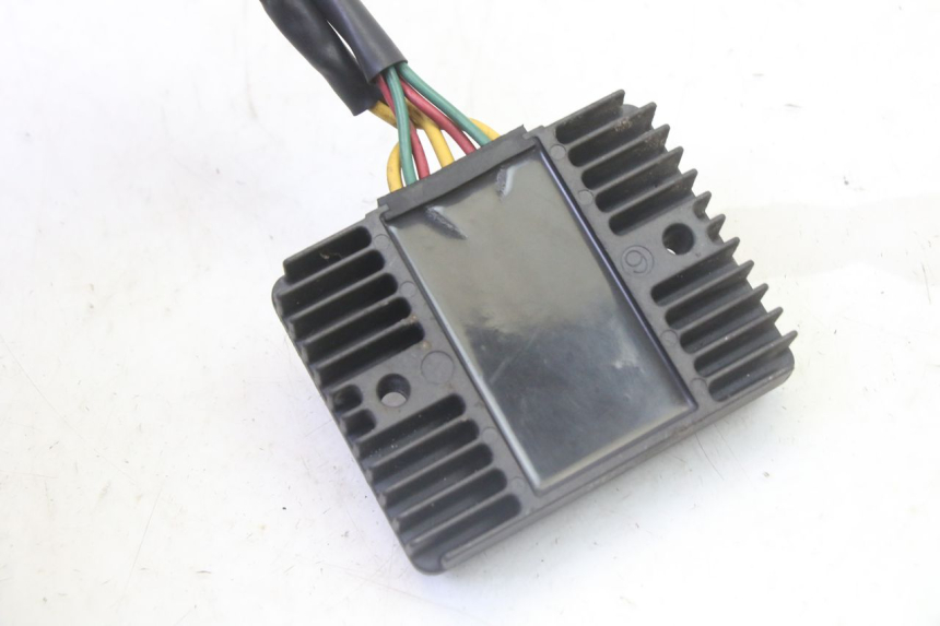 photo de REGOLATORE PEUGEOT SATELIS 125 (2013 - 2018)