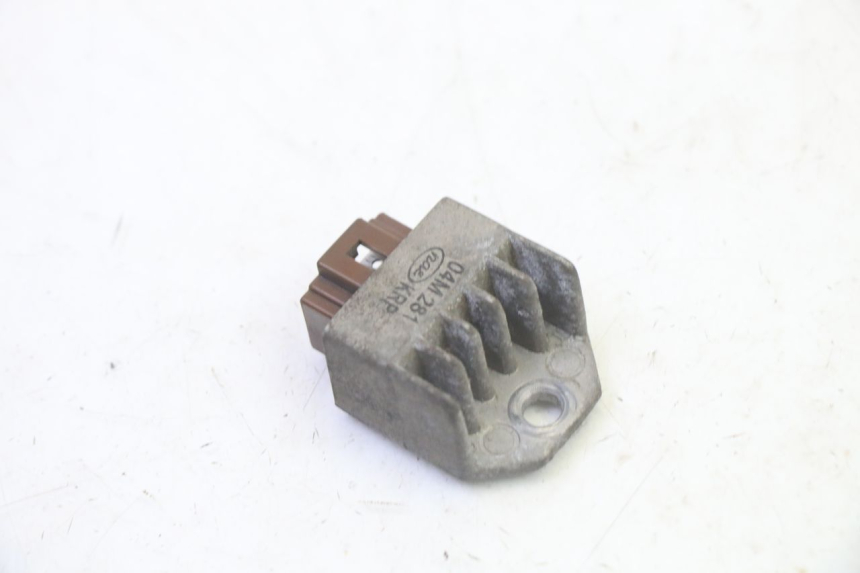 photo de REGOLATORE DI CARICA HONDA SCV LEAD 100 (2003 - 2007)
