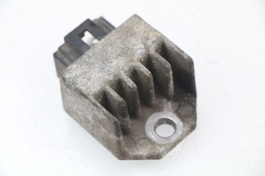 photo de Regolatore di carica PEUGEOT SPEEDFIGHT 2 AC 50 (2000 - 2009)