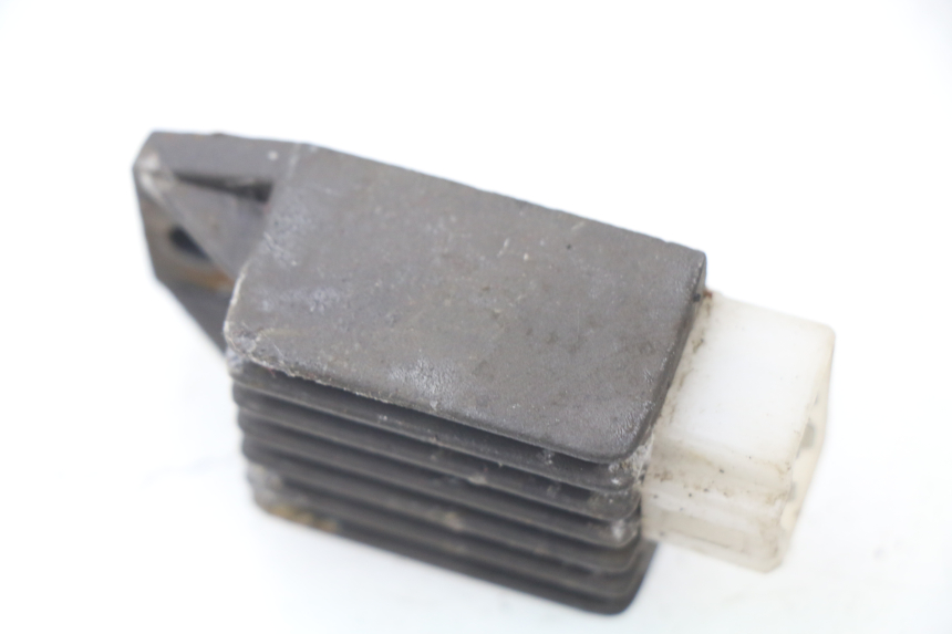photo de REGOLATORE DI CARICA PEUGEOT SPEEDFIGHT 3 AIR 50 (2009 - 2015)