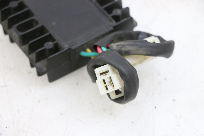 photo de REGOLATORE PEUGEOT SPEEDFIGHT 4 4T EFI 50 (2021 - 2025) - Altra angolazione