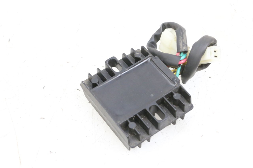 photo de REGOLATORE PEUGEOT SPEEDFIGHT 4 4T EFI 50 (2021 - 2025) - Primo piano tecnico