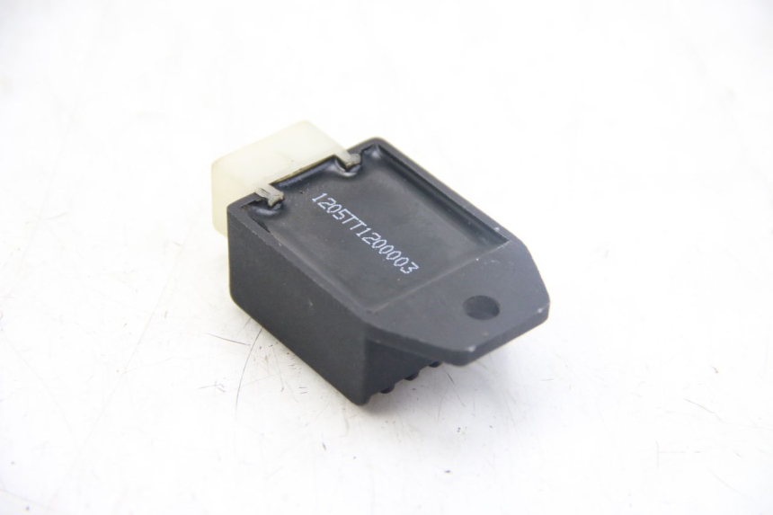 photo de REGOLATORE DI CARICA TNT MOTOR GRIDO 2T 50 (2010 - 2019)