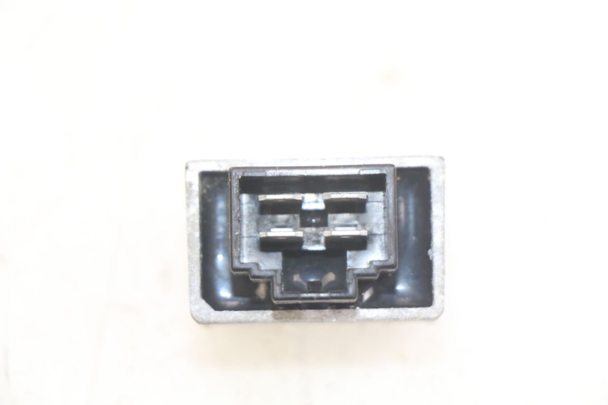 photo de REGOLATORE DI CARICA PEUGEOT TREKKER 50 (1998 - 2004)