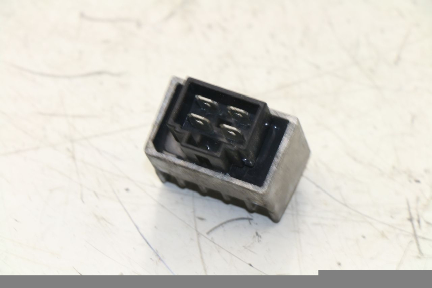 photo de REGOLATORE DI CARICA PEUGEOT TREKKER 50 (1998 - 2004)