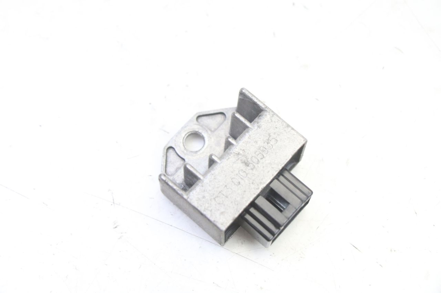 photo de REGOLATORE DI CARICA PEUGEOT TWEET 4T 50 (2014 - 2019)
