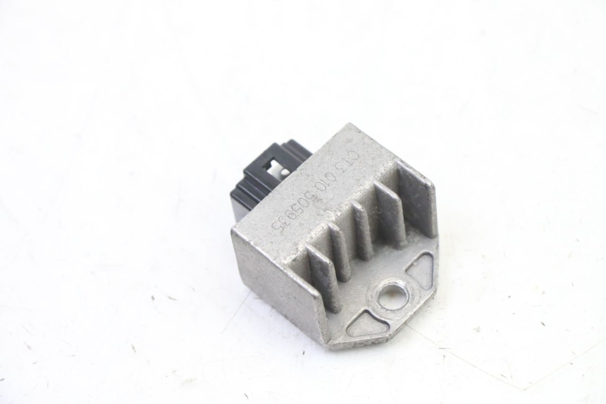 photo de REGOLATORE DI CARICA PEUGEOT TWEET 4T 50 (2014 - 2019)