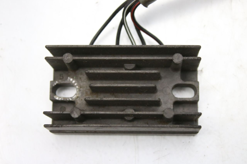 photo de REGOLATORE DI CARICA SUZUKI UH BURGMAN 125 (2002 - 2006)