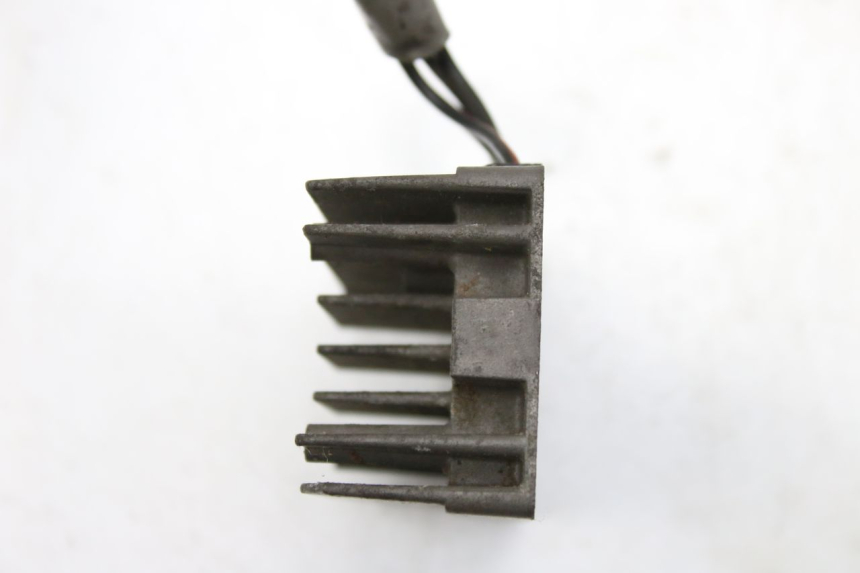 photo de REGOLATORE DI CARICA SUZUKI UH BURGMAN 125 (2002 - 2006)