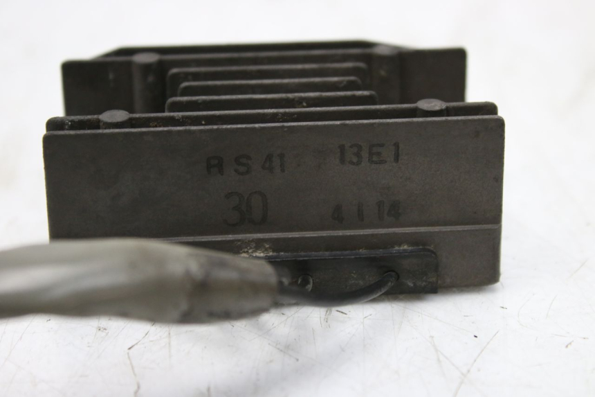 photo de REGOLATORE DI CARICA SUZUKI UH BURGMAN 125 (2002 - 2006)