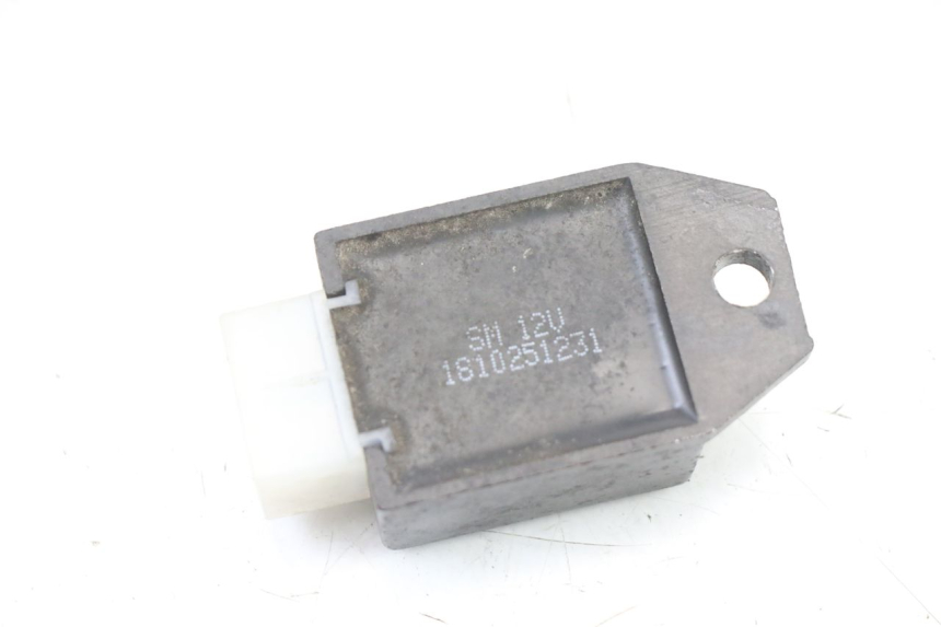 photo de REGOLATORE DI CARICA UNIVERSAL BIKE ZN50QT-11B 50 (2018 - 2021)