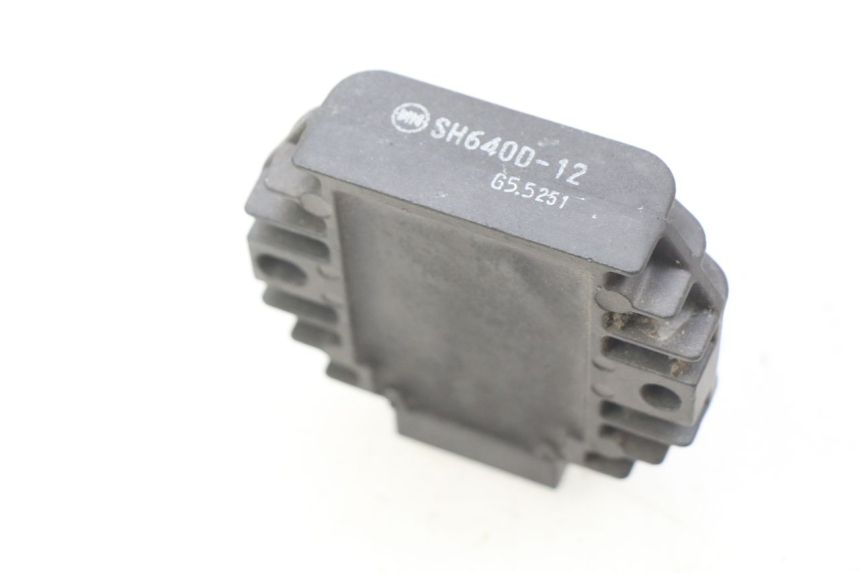 photo de REGOLATORE DI CARICA PIAGGIO VESPA LX 125 (2005 - 2010)