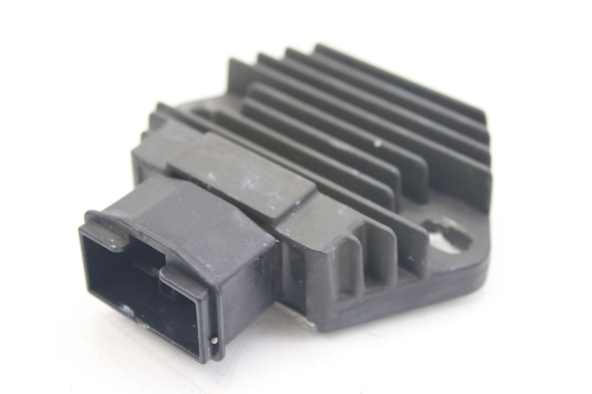 photo de REGOLATORE DI CARICA HONDA VFR FI RC46 800 (1998 - 2001)