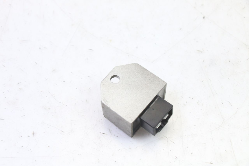photo de REGOLATORE DI CARICA PEUGEOT VIVACITY NEW 4T 50 (2008 - 2017)