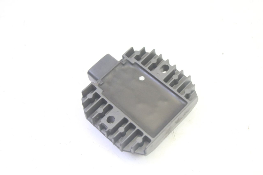 photo de REGOLATORE DI CARICA YAMAHA XMAX X-MAX 125 (2006 - 2009) - Zoom sullo stato d'uso