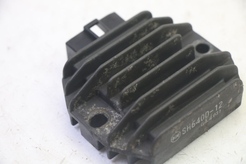 photo de REGOLATORE DI CARICA PIAGGIO X8 125 (2004 - 2007) - Dettaglio del componente