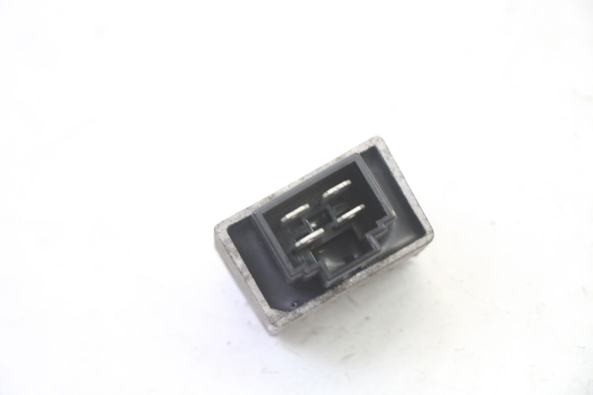 photo de REGOLATORE DI CARICA HONDA X8R 50 (1998 - 2003)