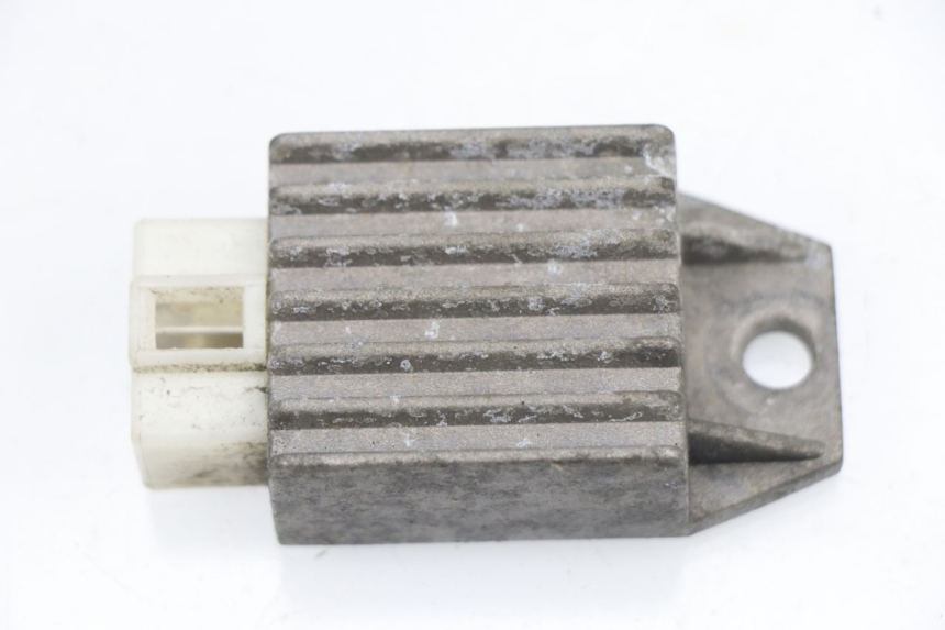 photo de REGOLATORE DI CARICA RAZZO XENON 4T 50 (2008 - 2012)
