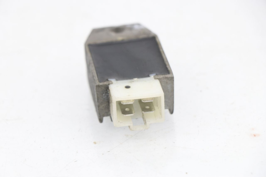 photo de REGOLATORE DI CARICA RAZZO XENON 4T 50 (2008 - 2012)
