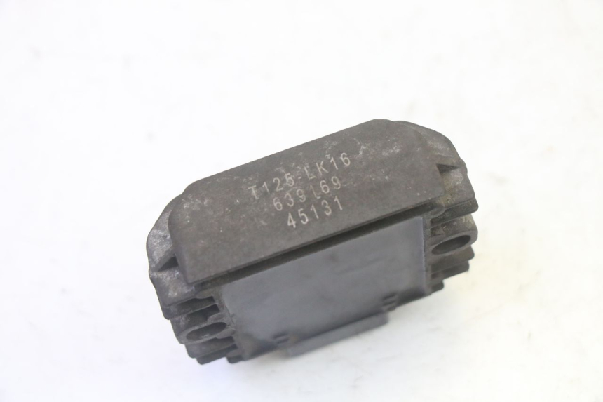 photo de REGOLATORE DI CARICA PIAGGIO XEVO - X EVO 125 (2007 - 2016)