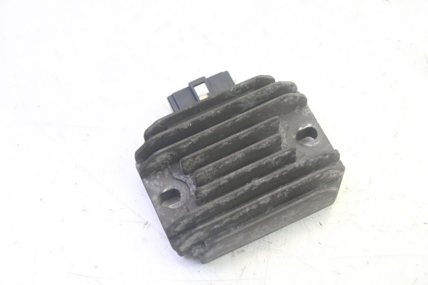 photo de REGOLATORE DI CARICA PIAGGIO XEVO - X EVO 125 (2007 - 2016) - Vista principale